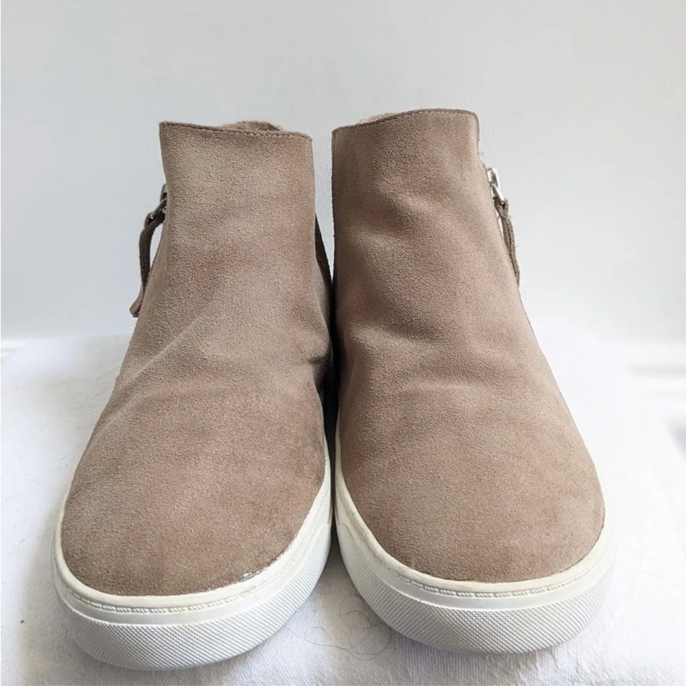 Crown Vintage Tan Sneakers with Suede Finish - Picture 3 of 11